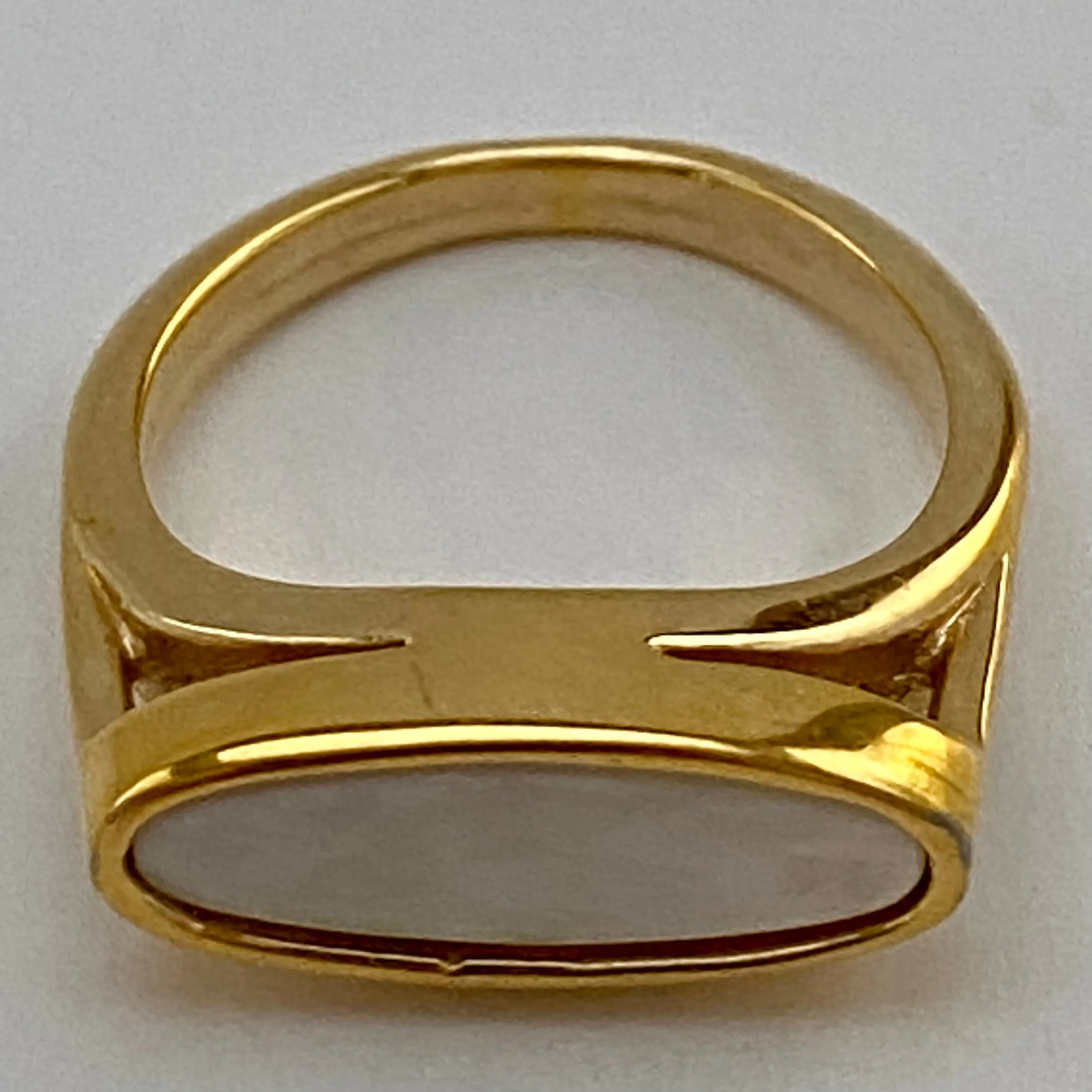 1978 Avon Mother-of-Pearl Ring