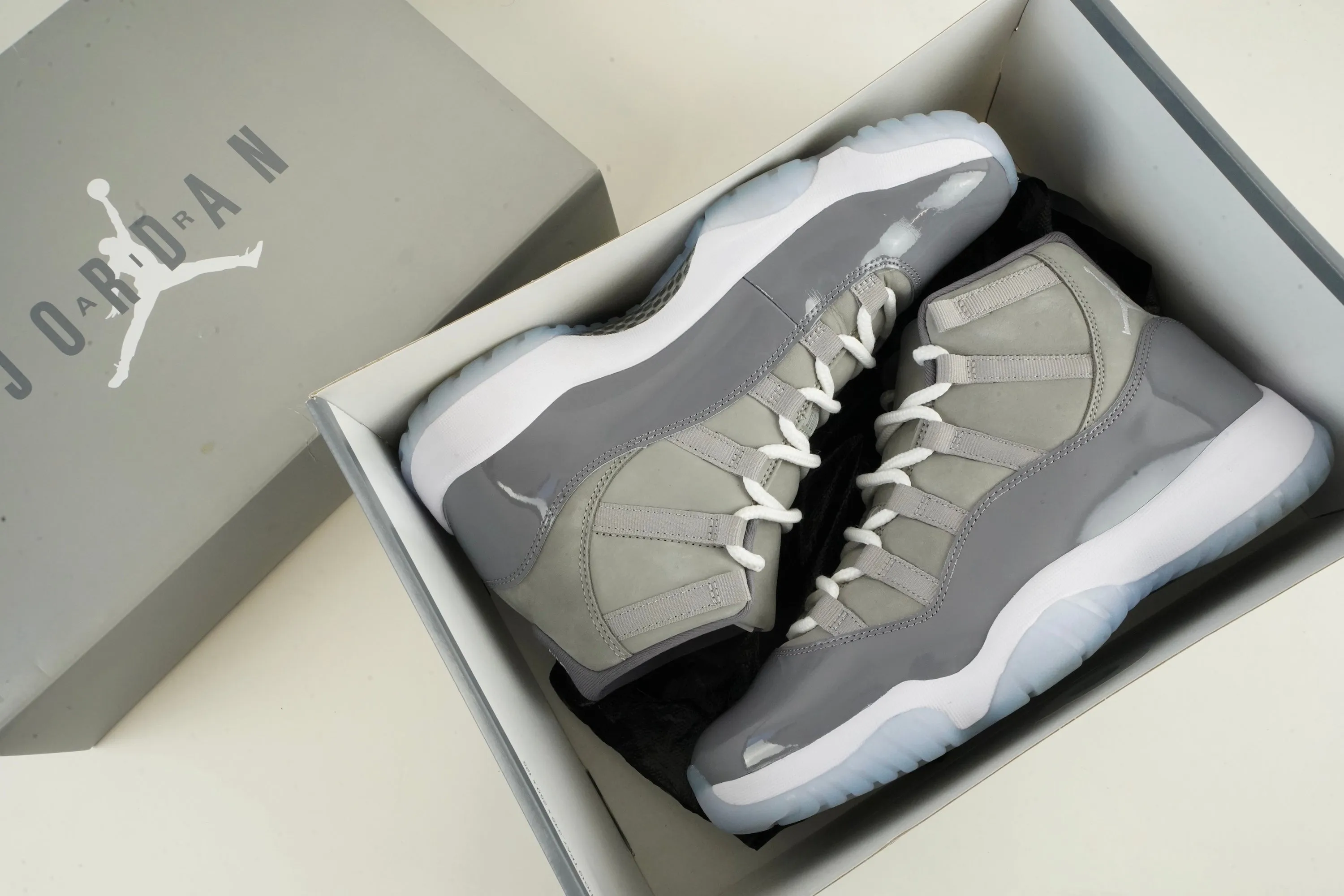 Air Jordan 11 Retro Cool Grey