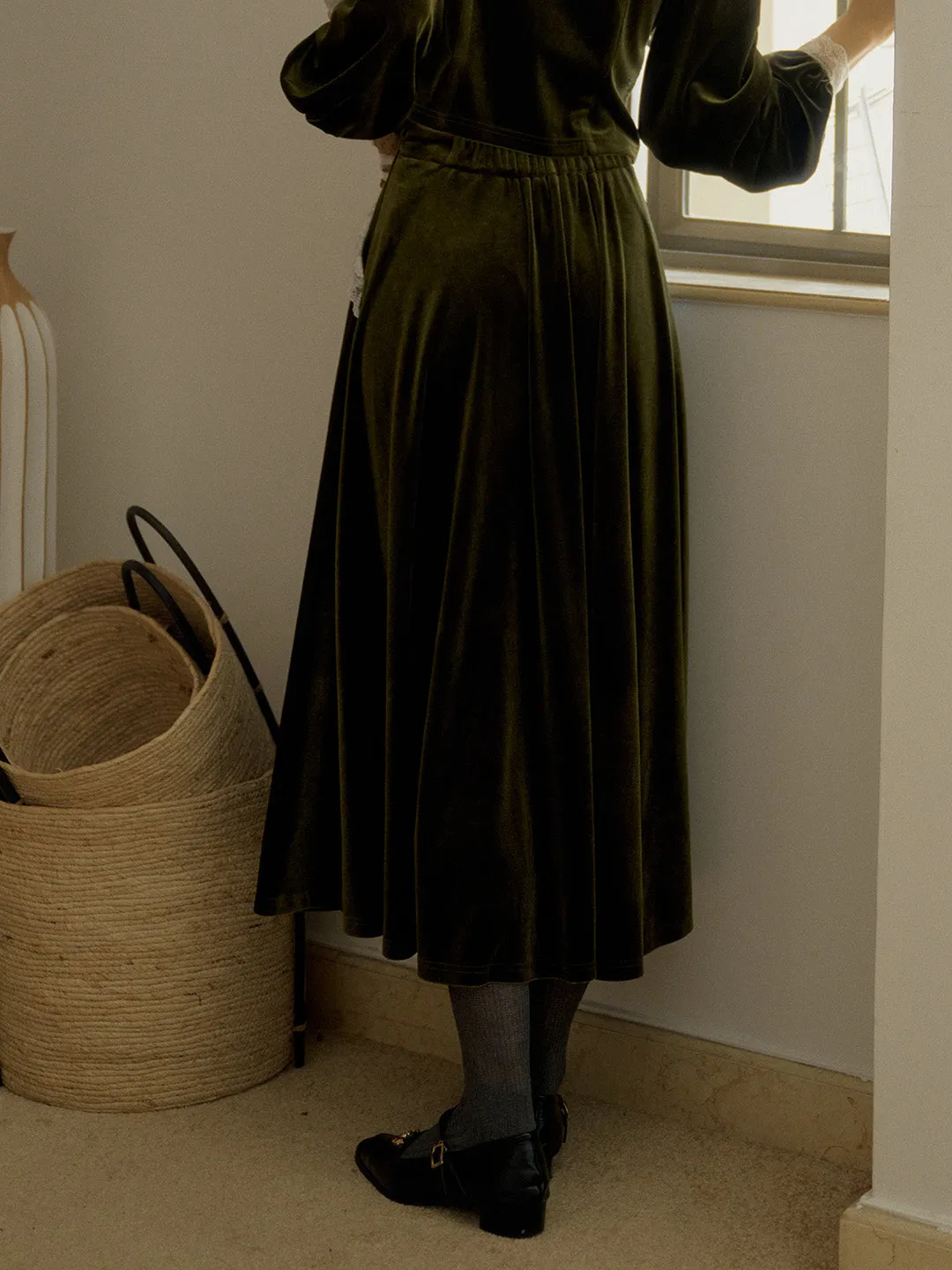 Azari Contrast Lace Paneled Pocket Velvet Skirt - Green