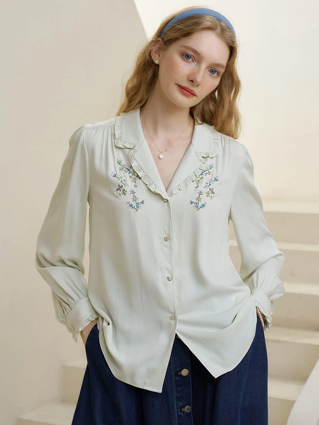 【Final Sale】Convallaria Floral Embroidered Light Green Puff Top