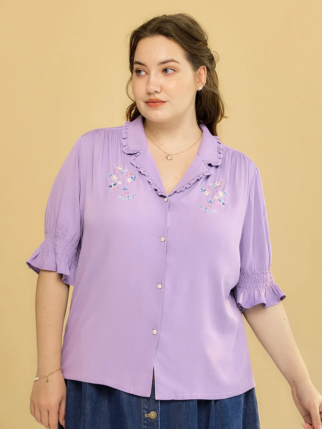 【Final Sale】Plus Size Alicia Floral Embroidery V-Neck Blouse