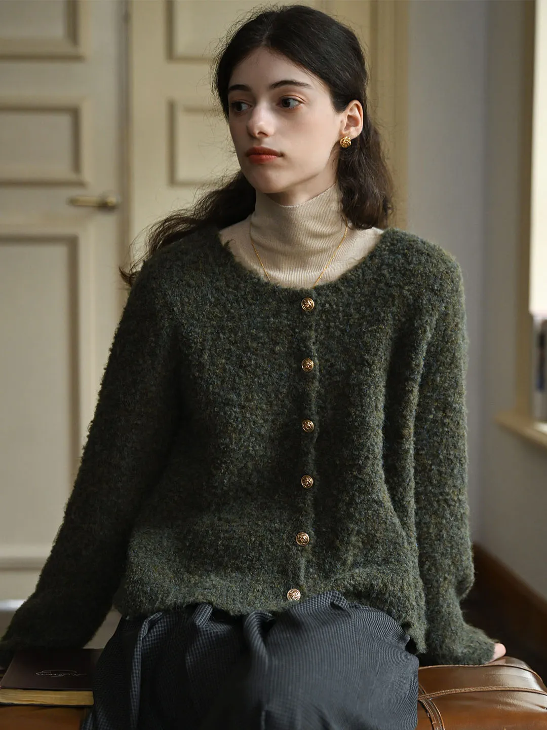 【Final Sale】Stella Crew Neck Solid Button Front Cardigan