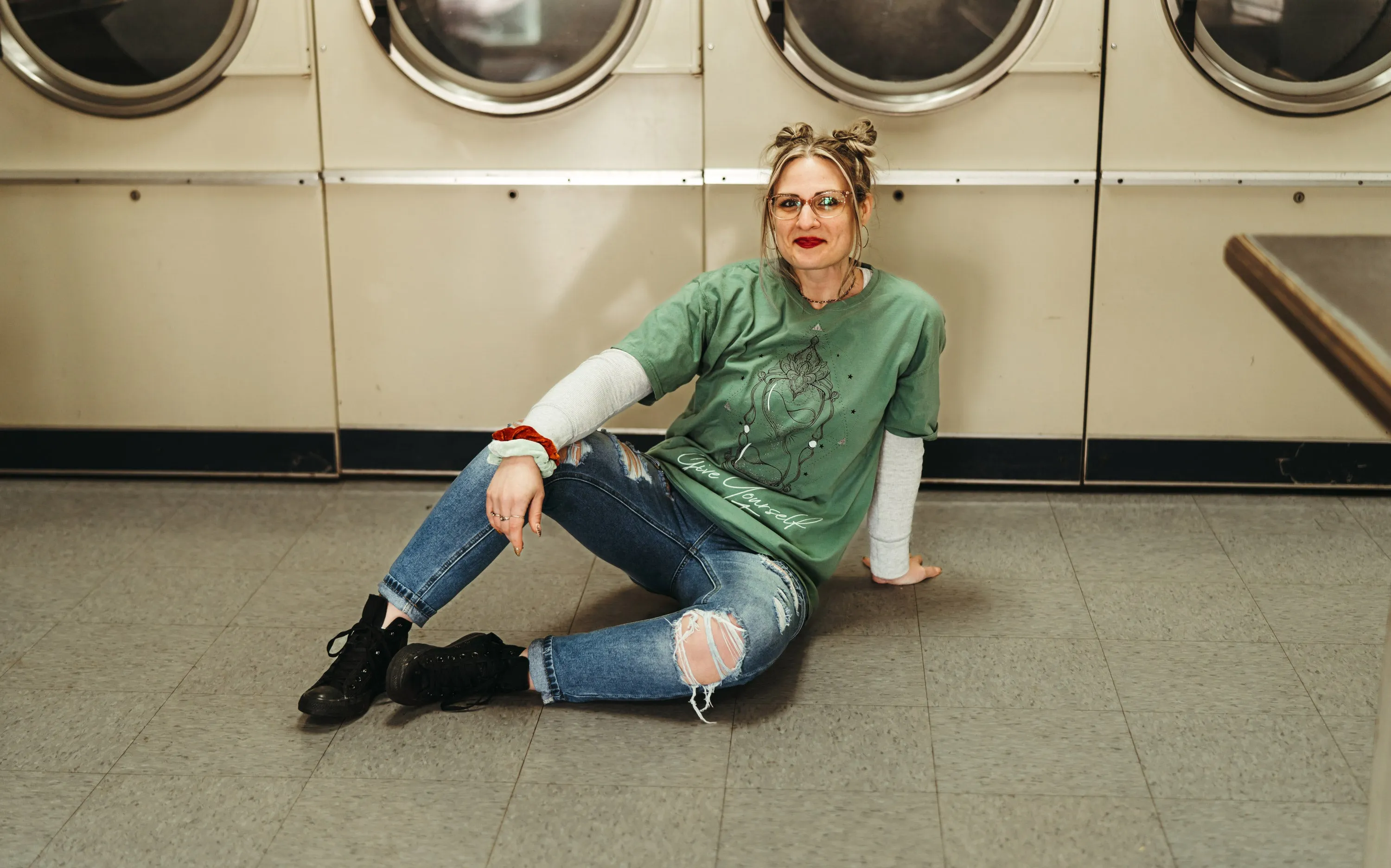 Give Yourself Time Hour Glass Tee - Unisex