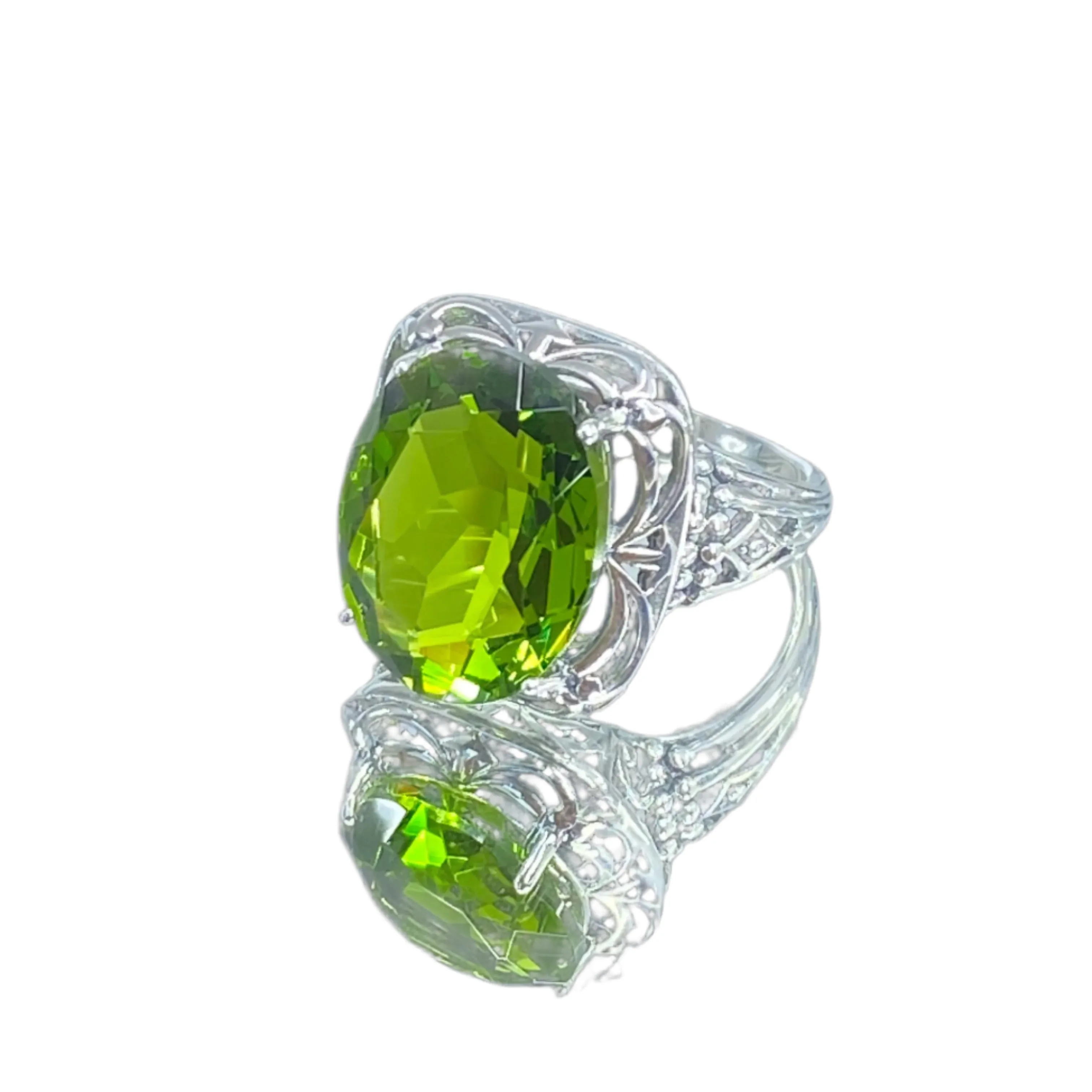 Green Peridot Ring, Oval Gemstone, Retro Swirl Filigree, Art Deco Vintage Jewelry, D119