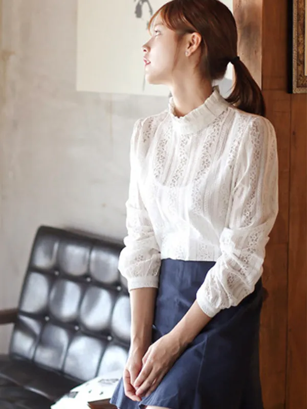 lace ruffled collar top