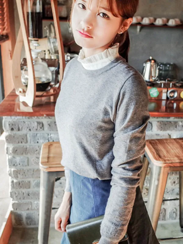 lace ruffled collar top