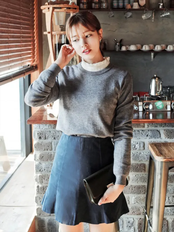 lace ruffled collar top