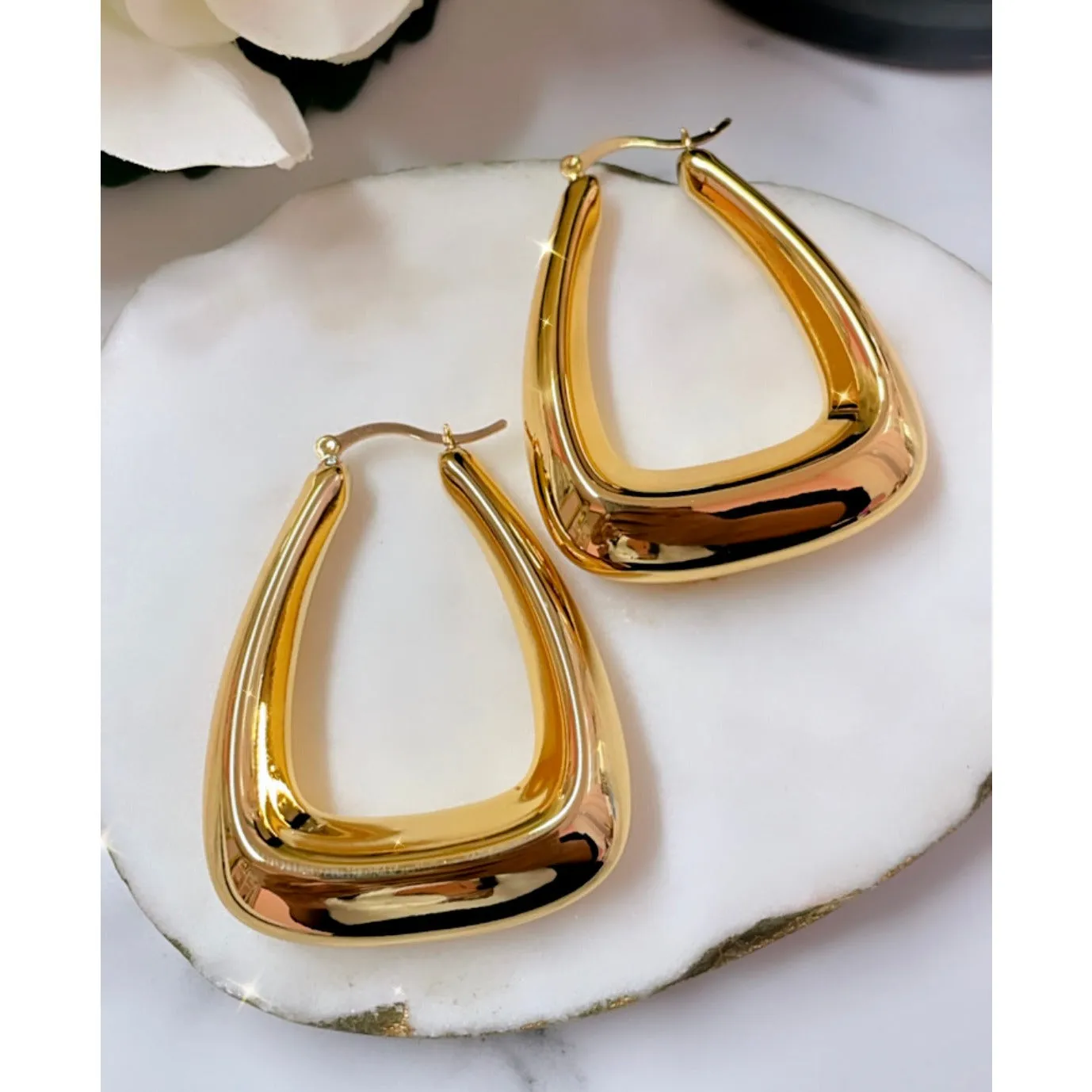 Mercedes Hoops