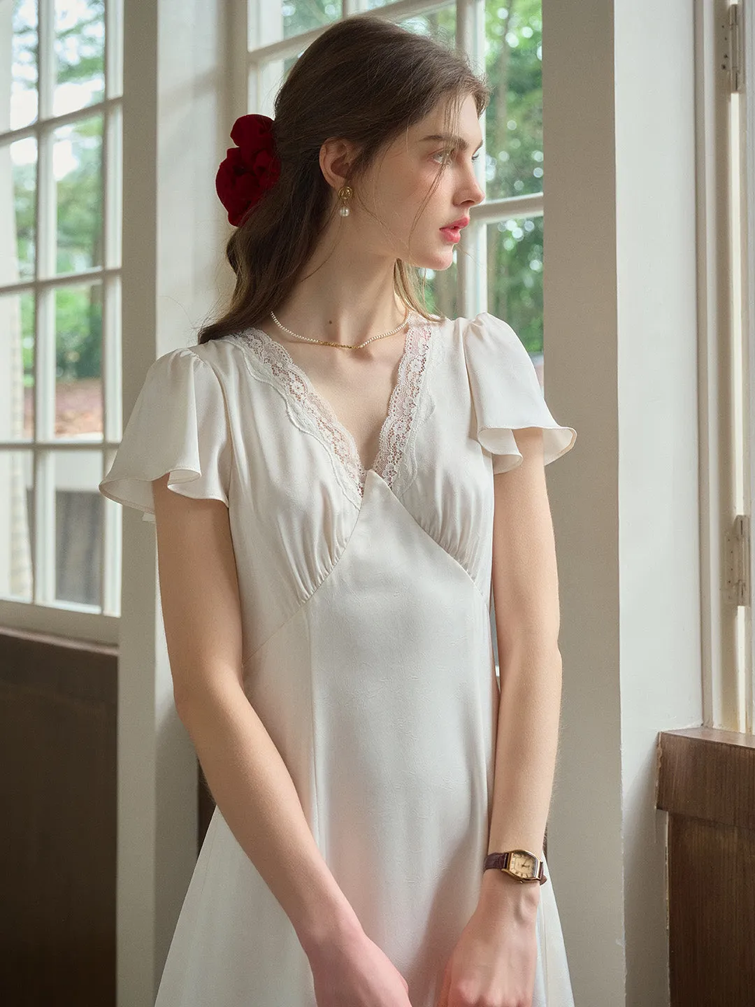 Noa V-Neck Lace Dress - White