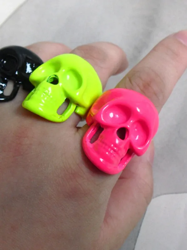 punk colour skull ring