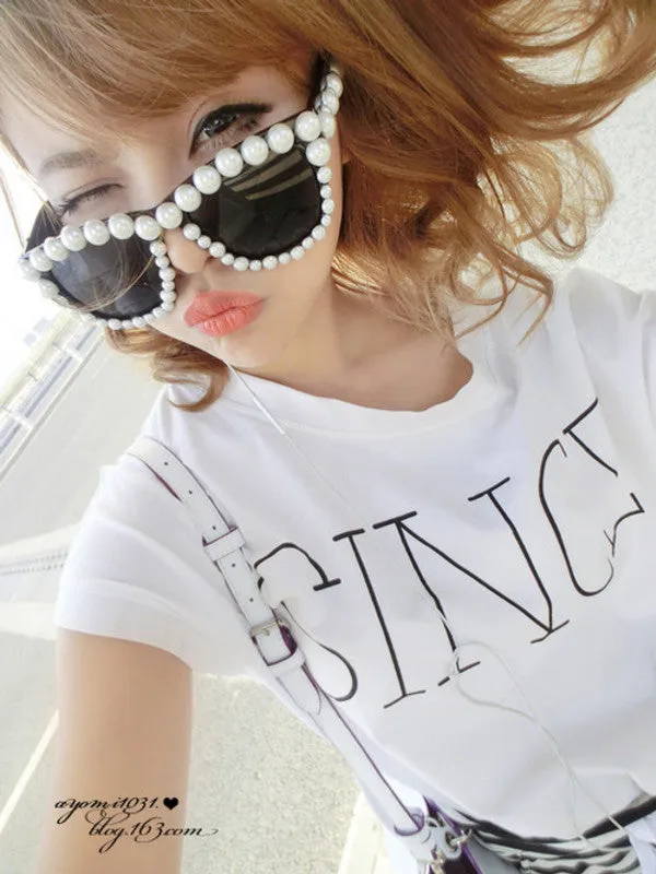 queen from 60's pearls sunglasses