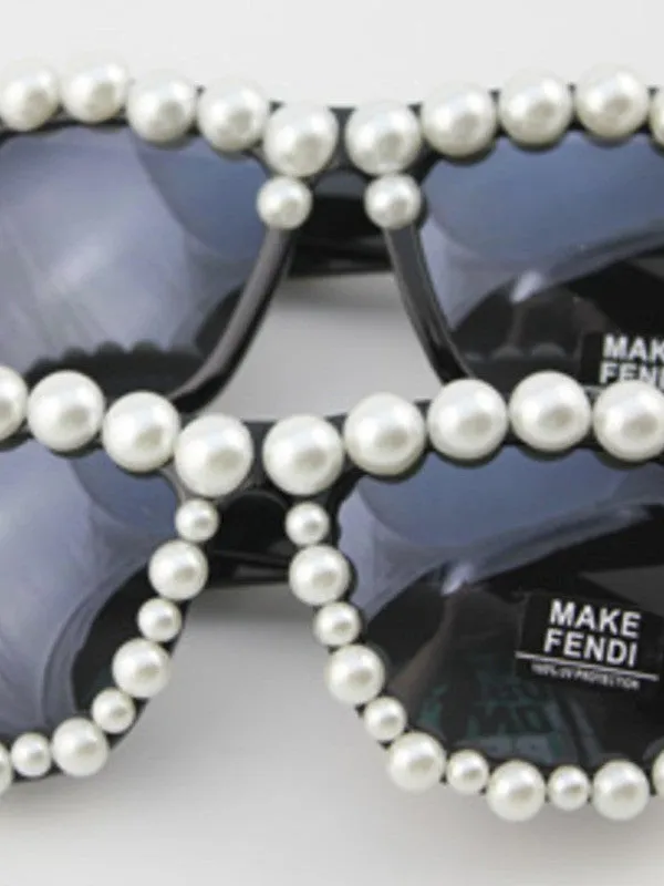 queen from 60's pearls sunglasses