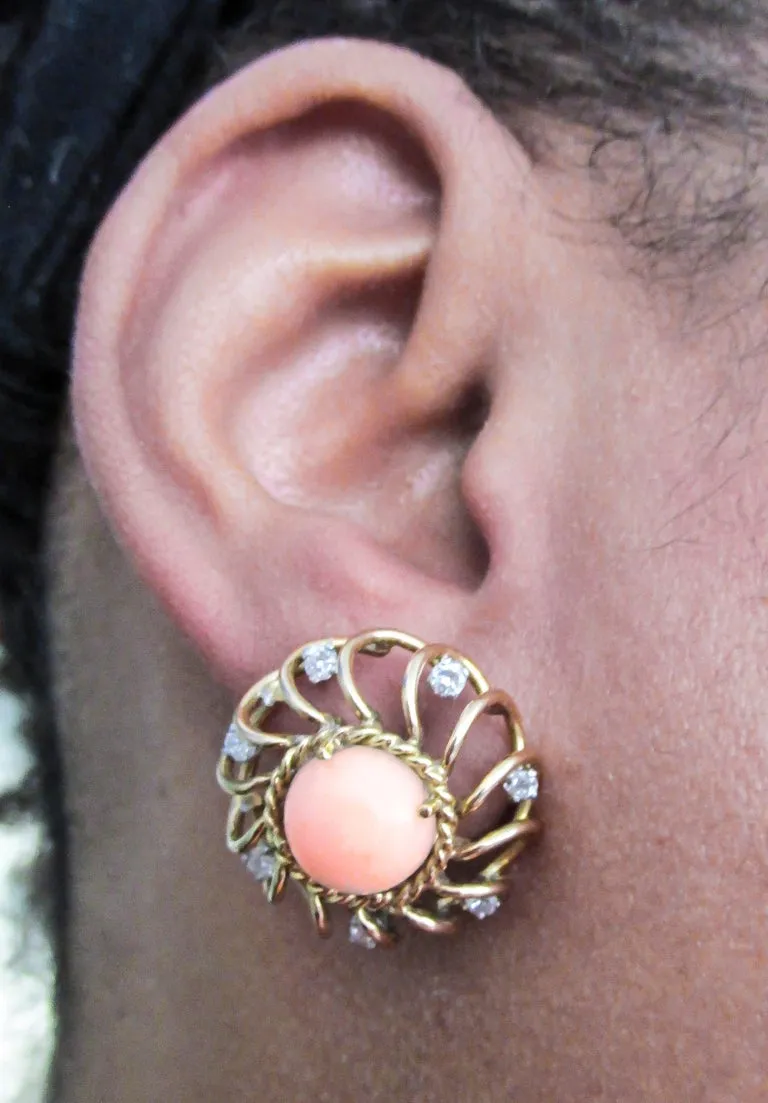 Retro Angle Skin Coral Diamond 18 Karat Gold Earrings