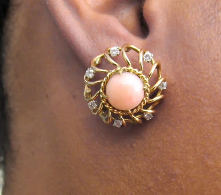 Retro Angle Skin Coral Diamond 18 Karat Gold Earrings