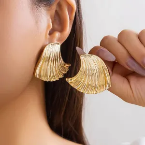 Retro Wave Fan-Shaped Stud Earrings
