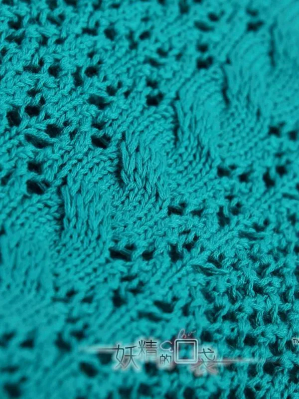 round neck knitted sweater