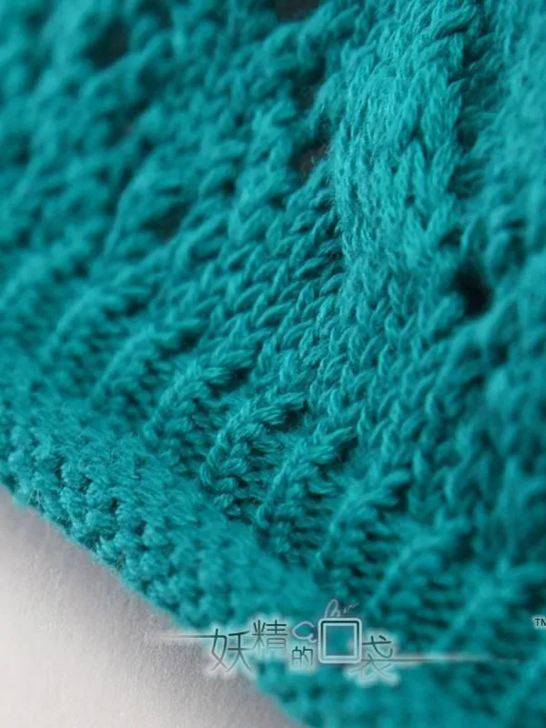 round neck knitted sweater