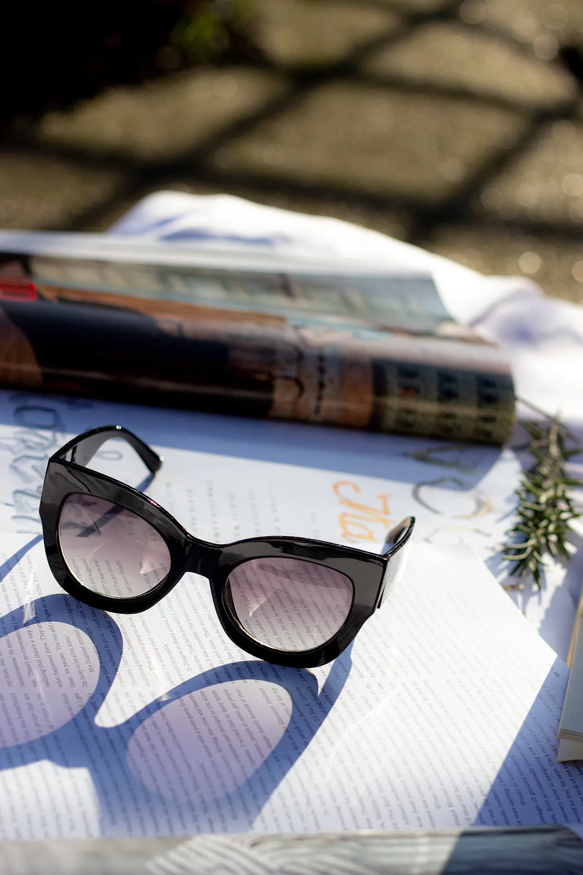 Thick Framed Chunky Cat Eye Sunglasses