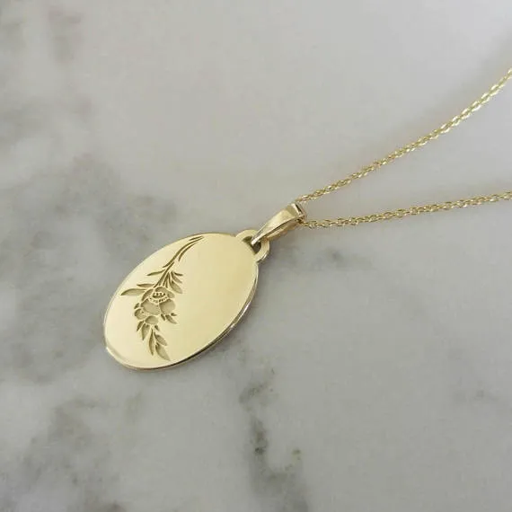 Vintage style floral pendant