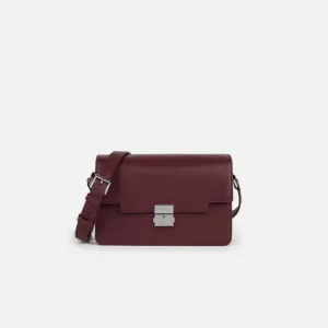 WE-AR4 The Retro Shoulder Bag in Oxblood